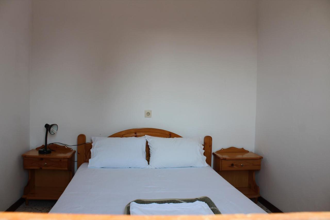 Nikos Seaside Apartments Litheres Luaran gambar