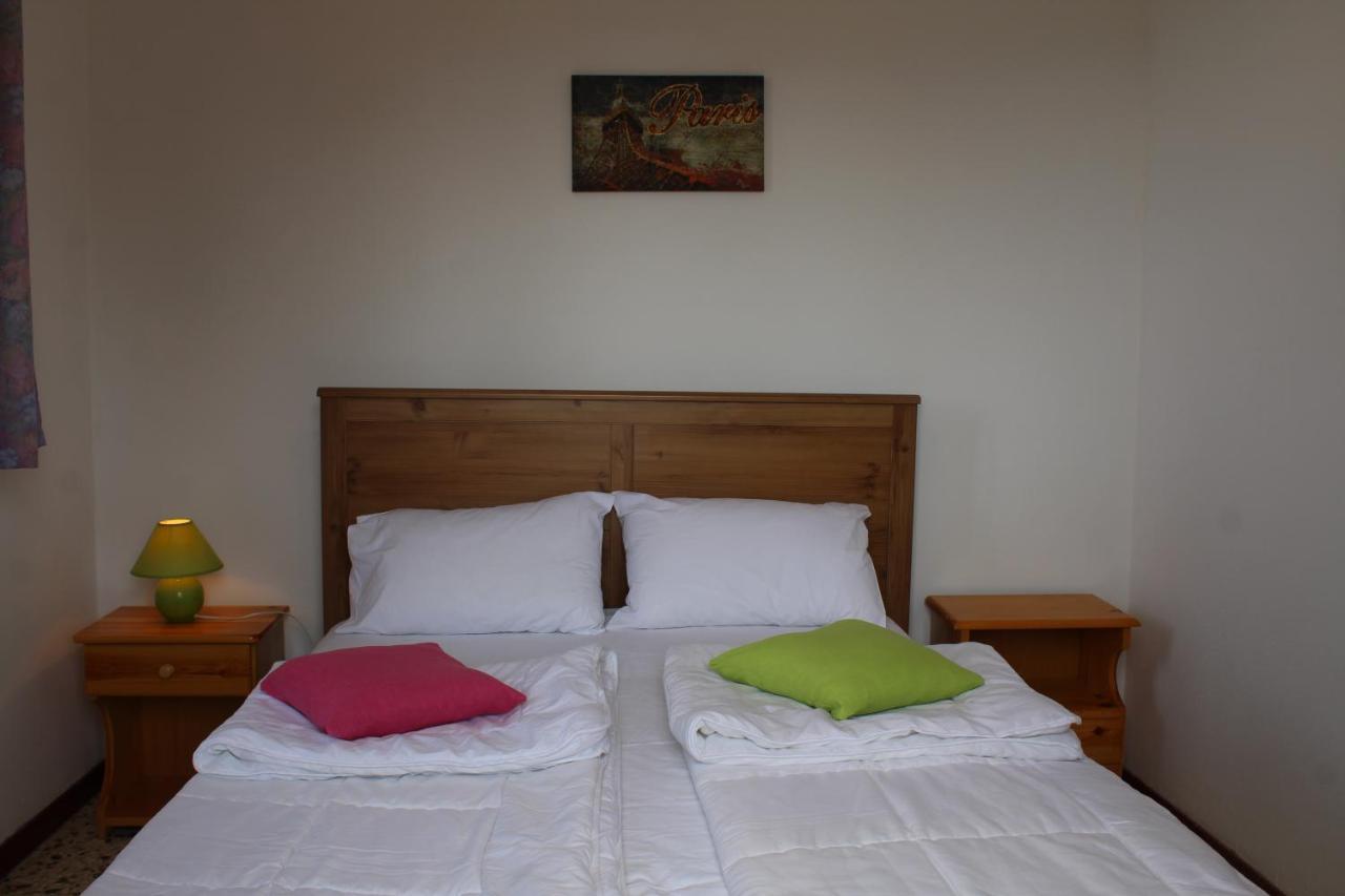 Nikos Seaside Apartments Litheres Luaran gambar