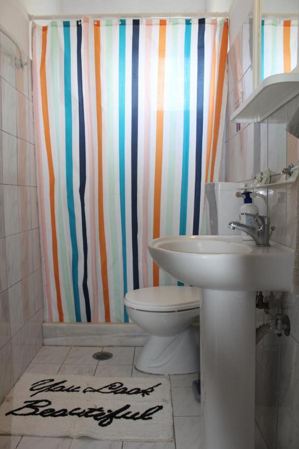 Nikos Seaside Apartments Litheres Luaran gambar